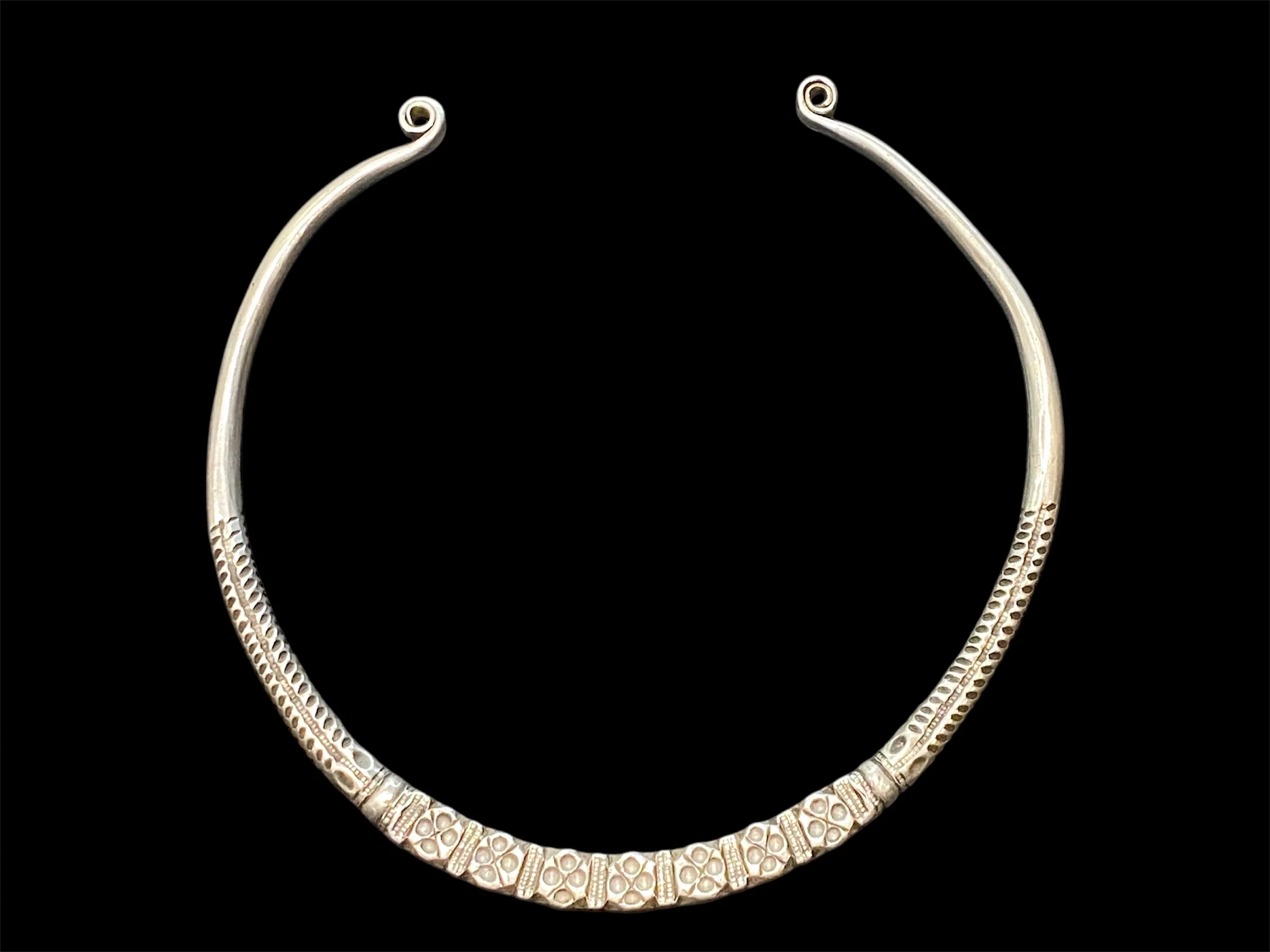 Indian Hansuli Silver Torque - Image 3