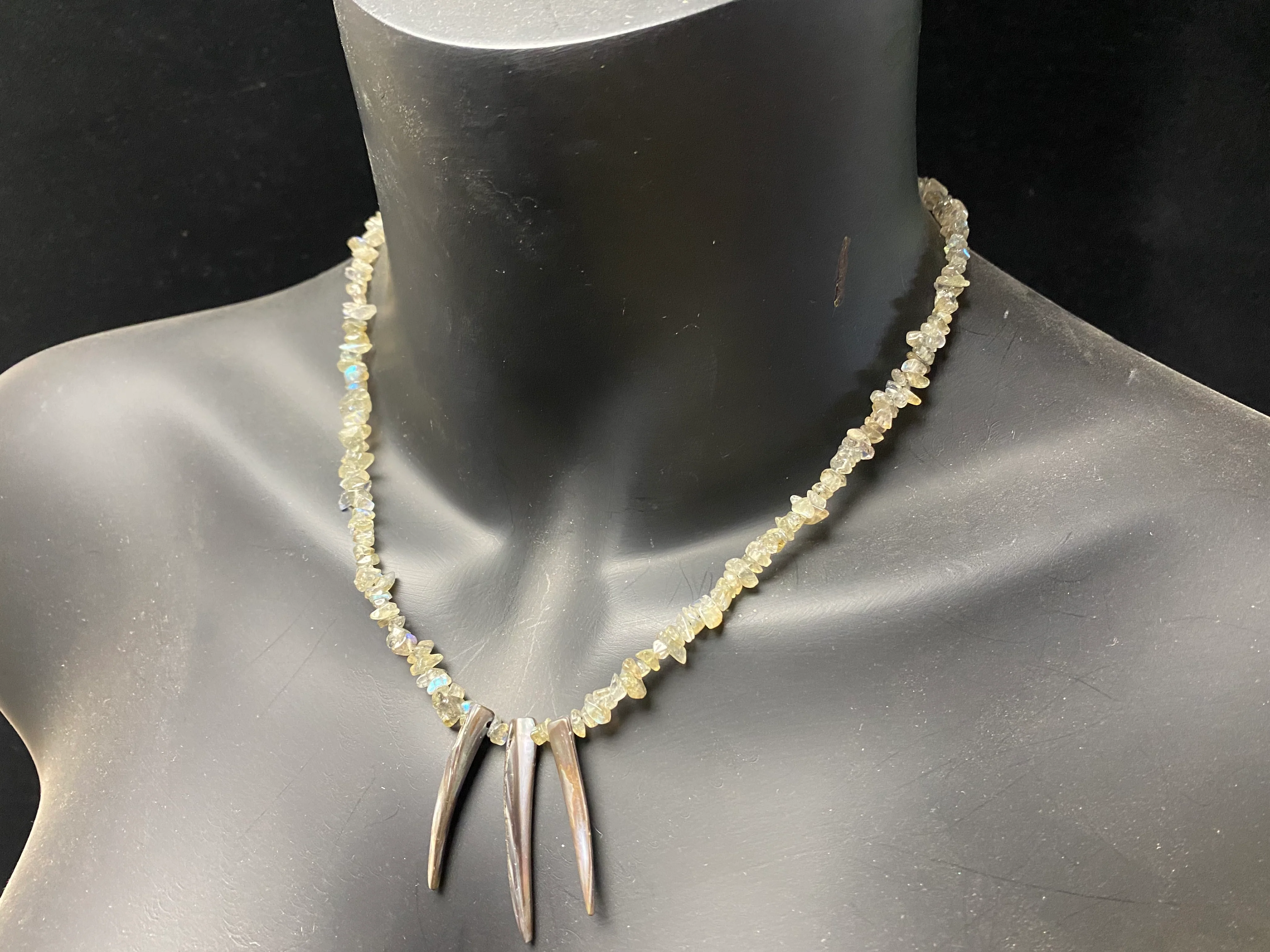 Labradorite Necklace With Pāua Pendants