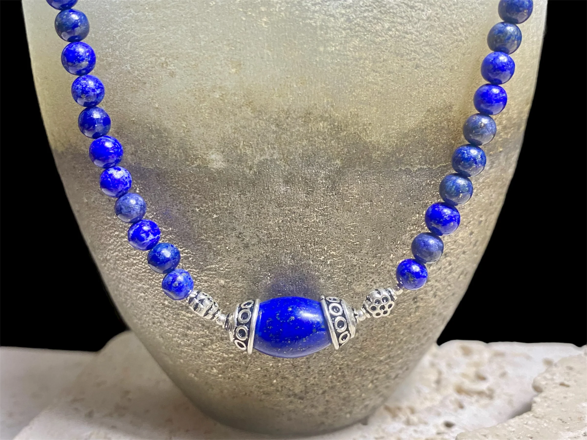 Elegant Lapis Lazuli Necklace - Image 2