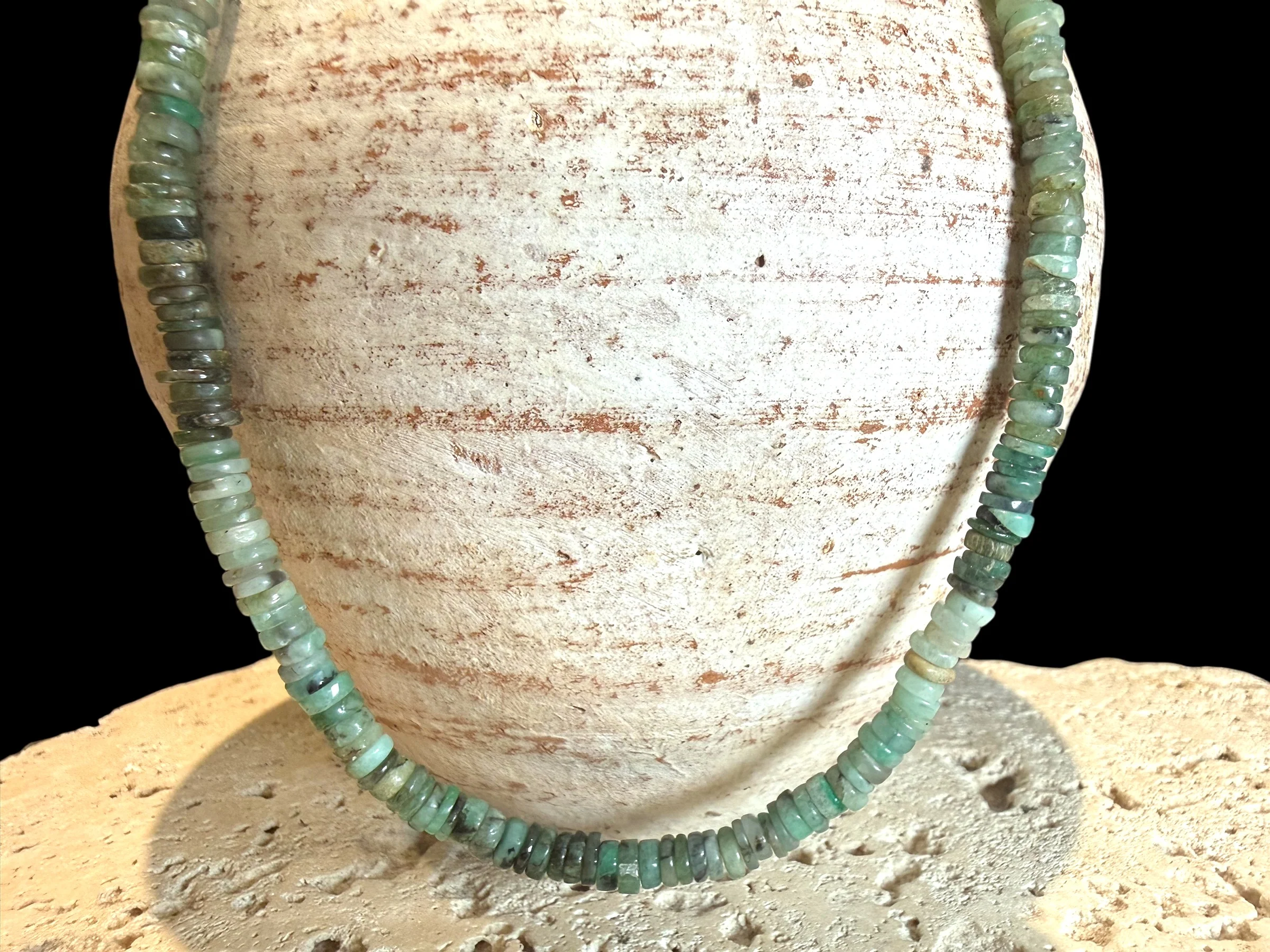 Heshi Cut Emerald Bead Necklace - Image 5
