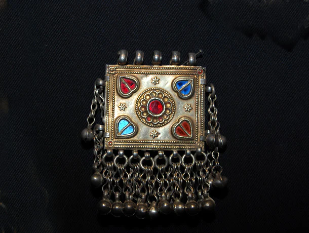 Tribal Uzbeki Pendant in Silver and Gold - Image 4